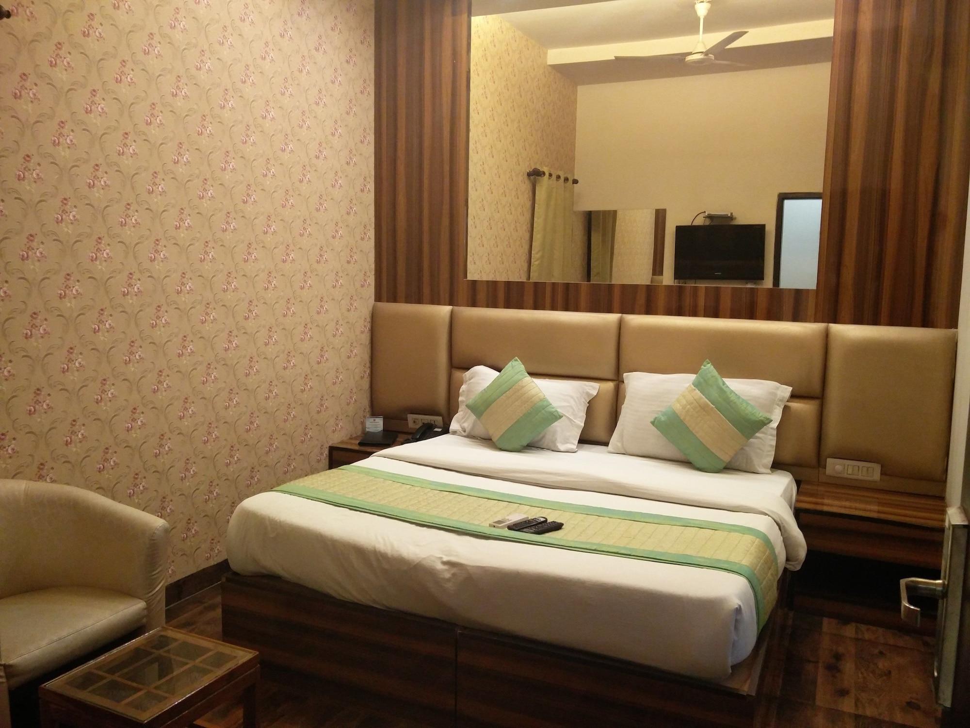 Rupam Hotel Делі Екстер'єр фото