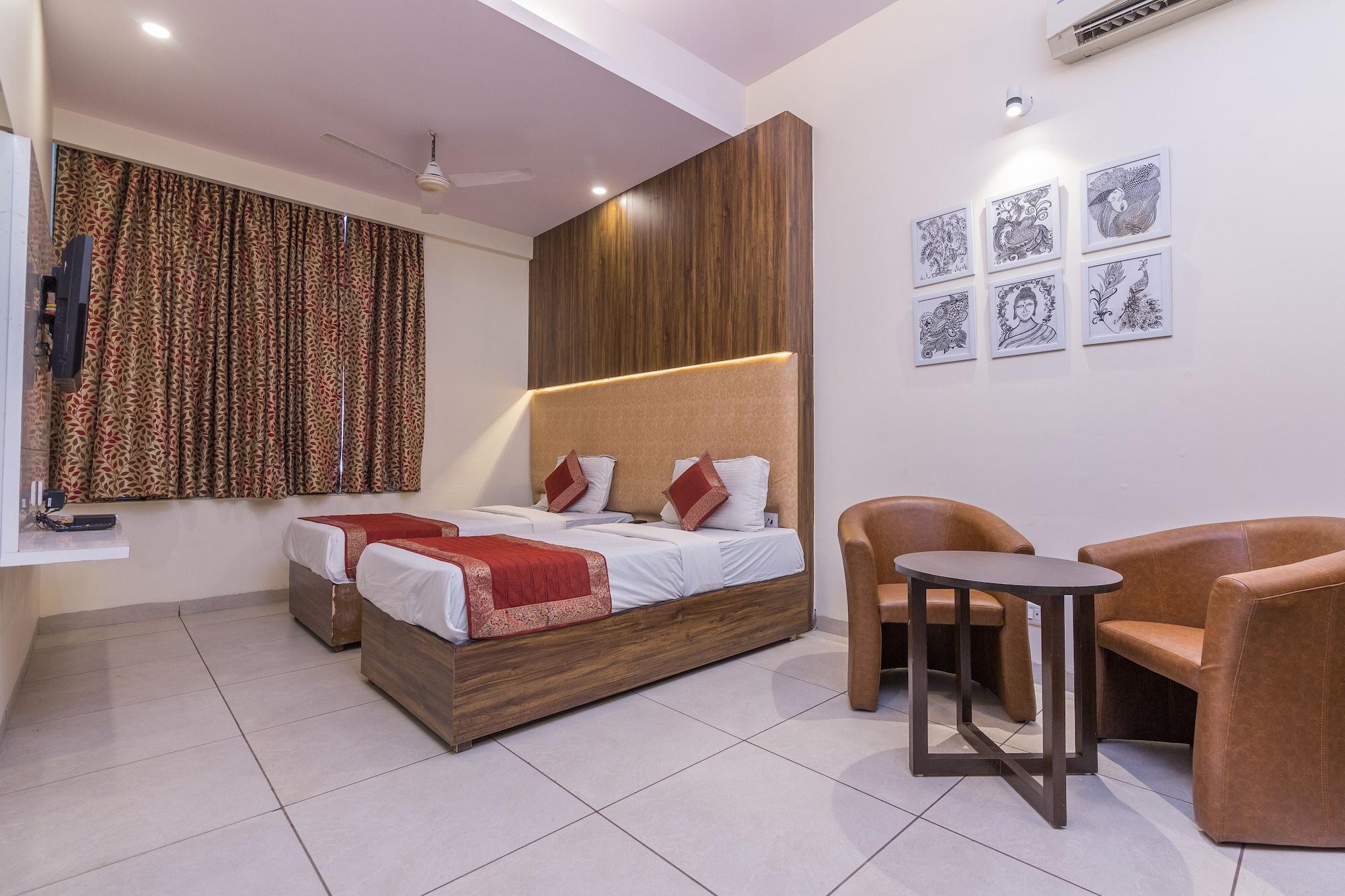 Rupam Hotel Делі Екстер'єр фото