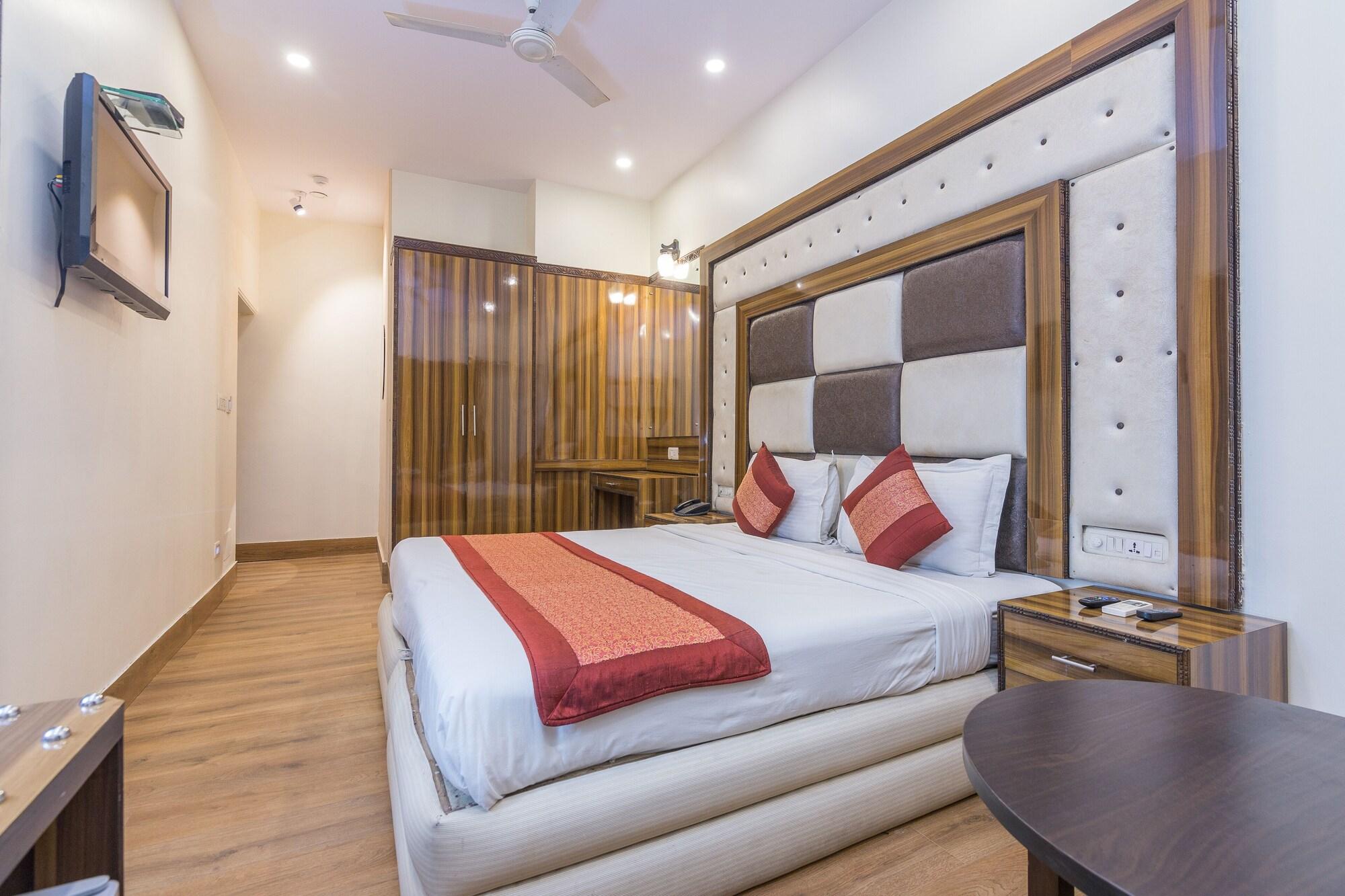 Rupam Hotel Делі Екстер'єр фото