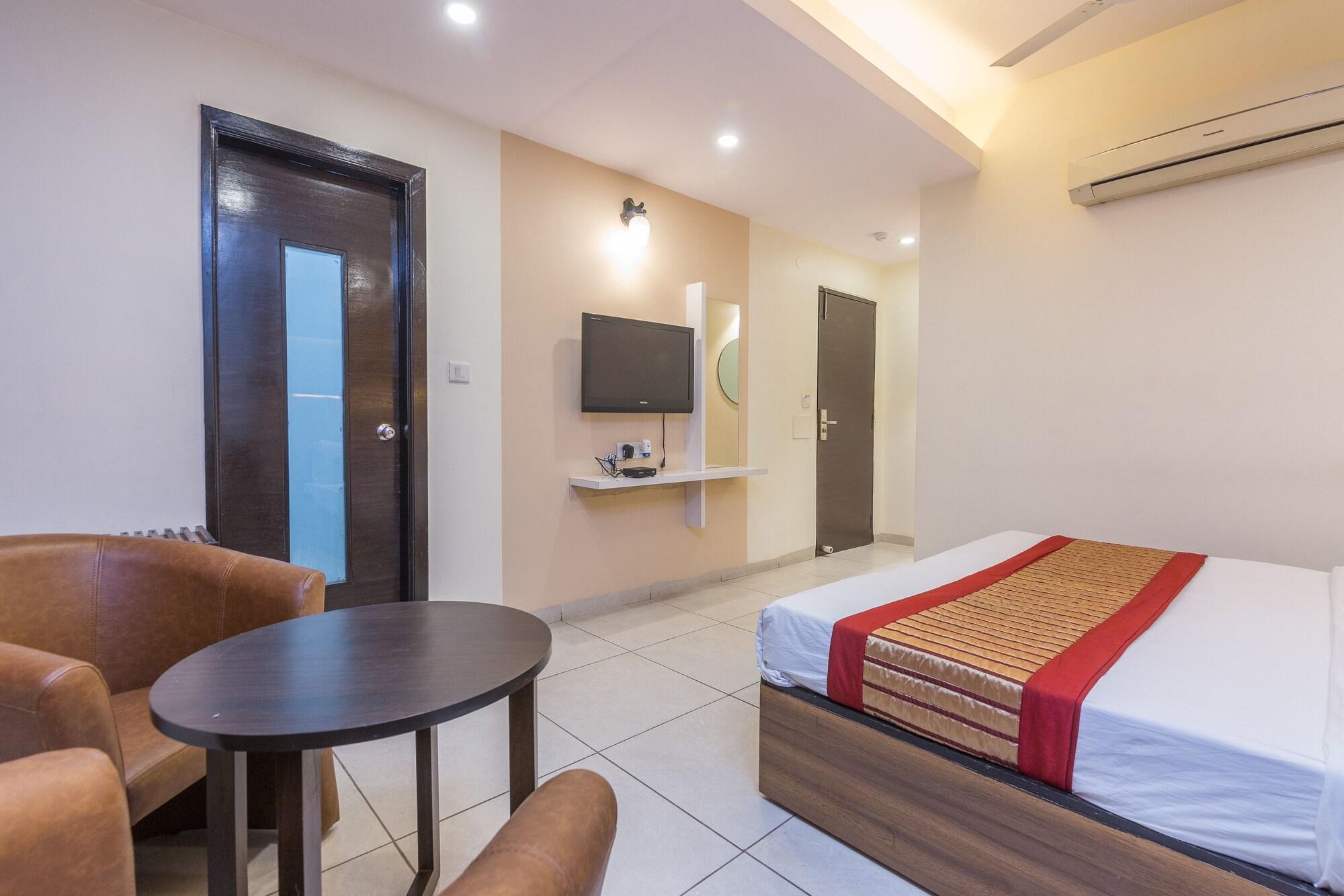 Rupam Hotel Делі Екстер'єр фото