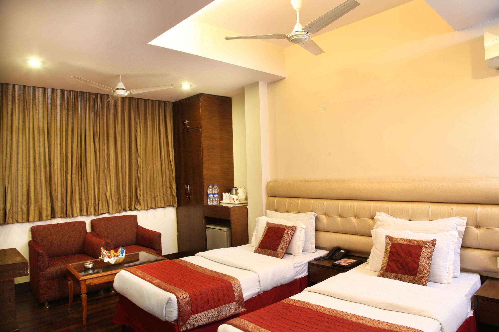 Rupam Hotel Делі Екстер'єр фото