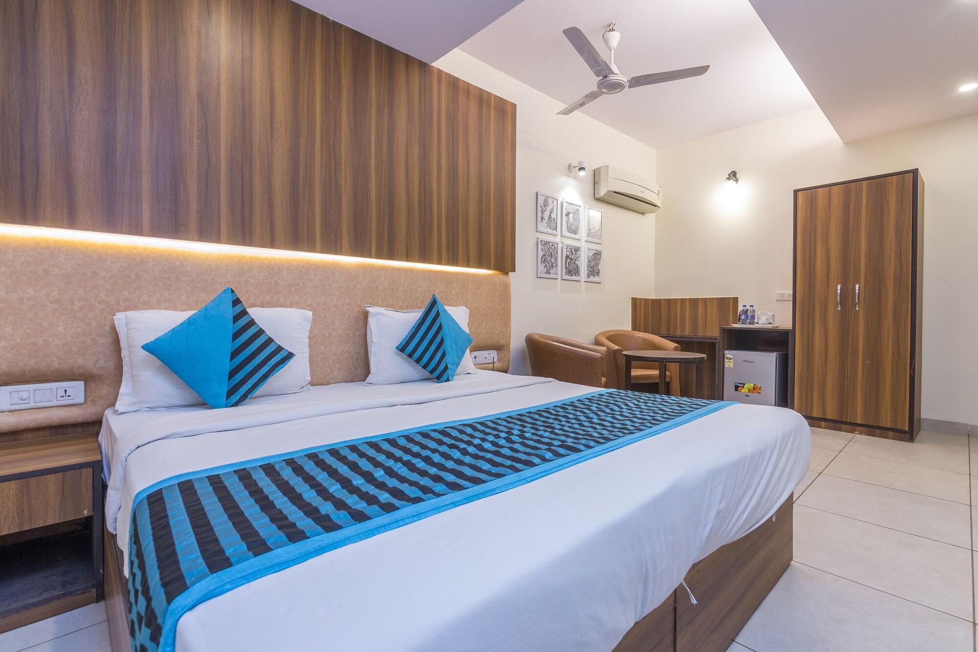 Rupam Hotel Делі Екстер'єр фото