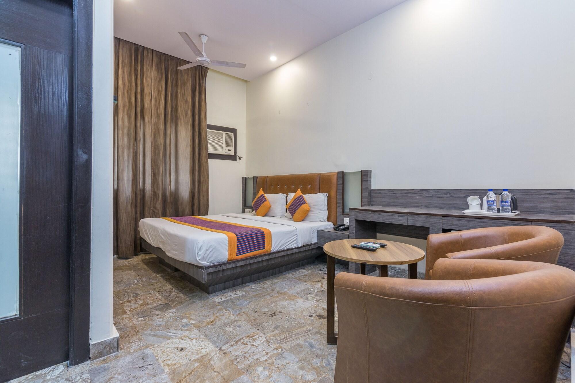 Rupam Hotel Делі Екстер'єр фото
