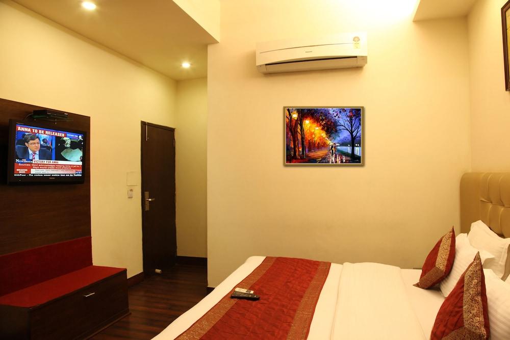 Rupam Hotel Делі Екстер'єр фото