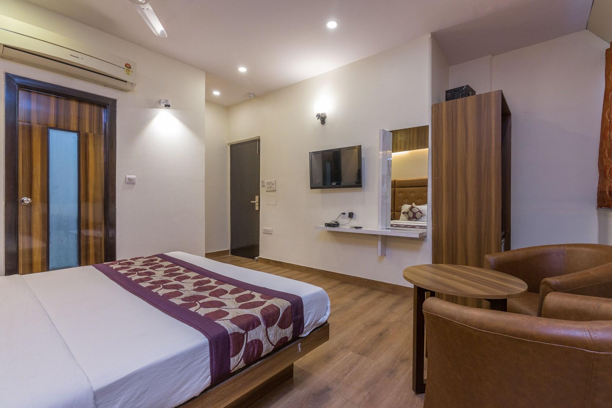Rupam Hotel Делі Екстер'єр фото