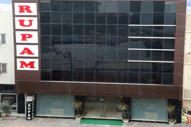 Rupam Hotel Делі Екстер'єр фото
