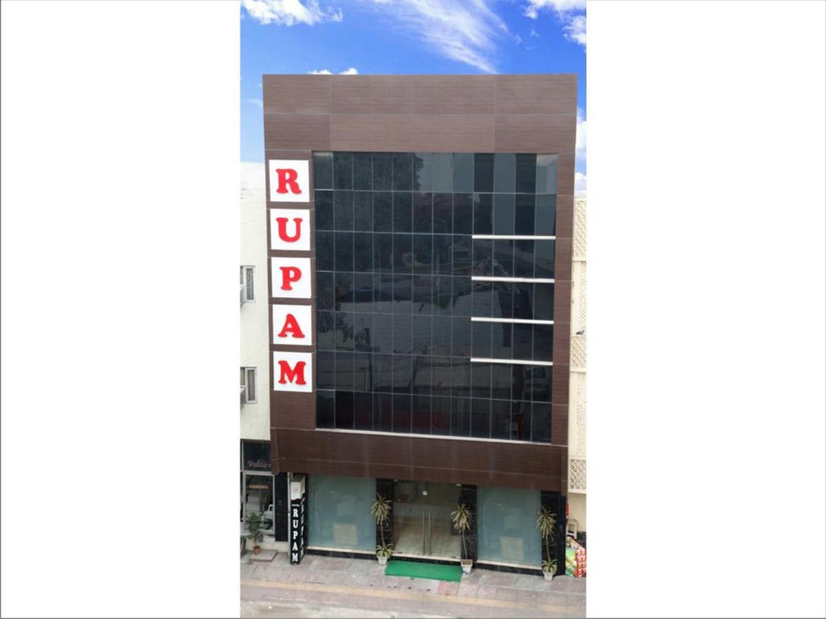 Rupam Hotel Делі Екстер'єр фото