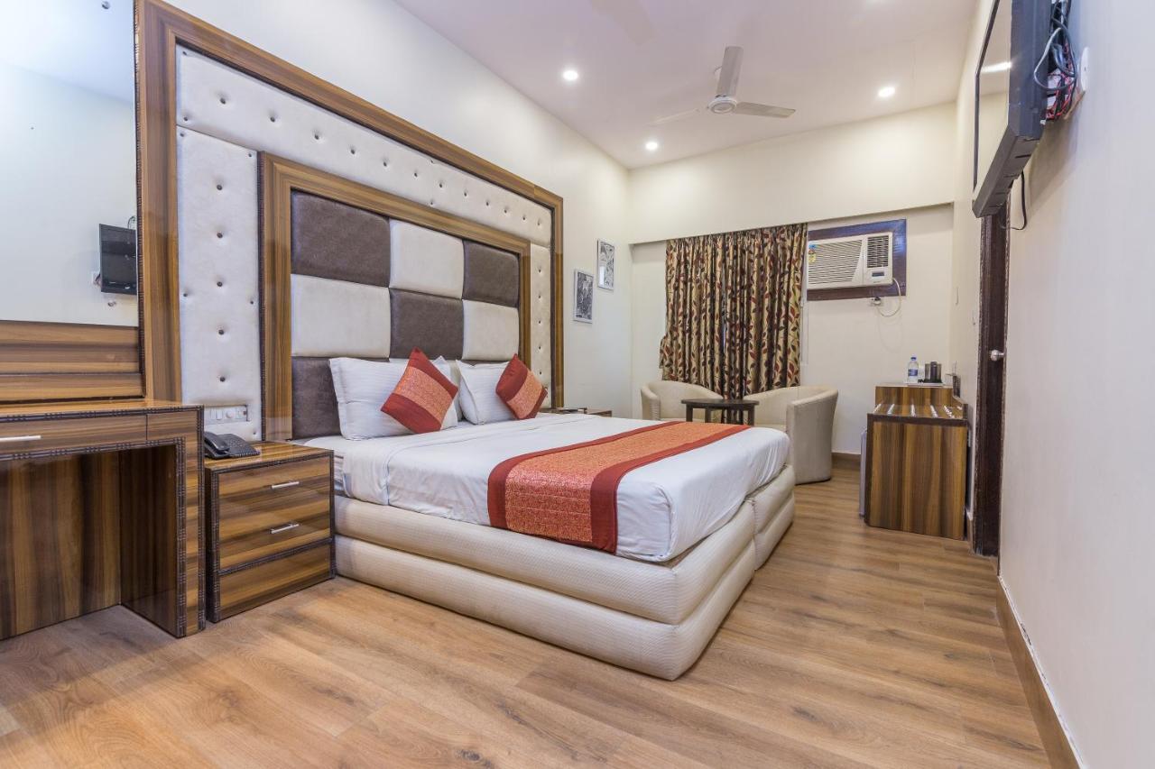 Rupam Hotel Делі Екстер'єр фото