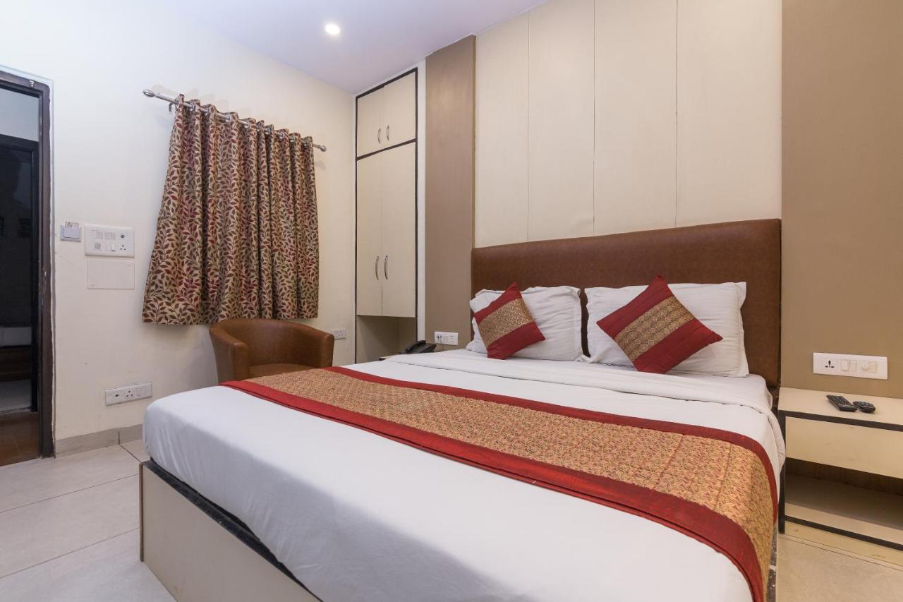 Rupam Hotel Делі Екстер'єр фото