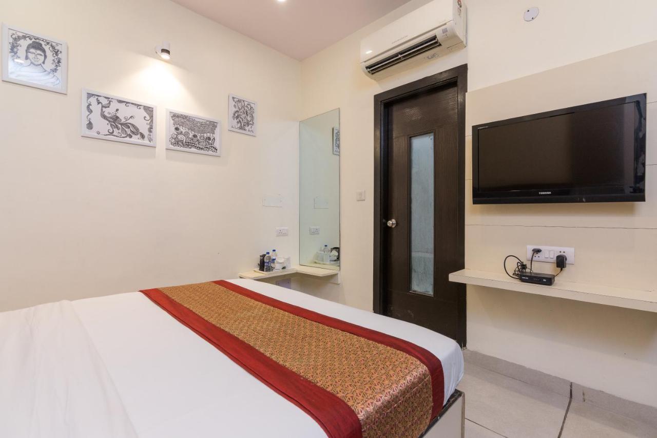 Rupam Hotel Делі Екстер'єр фото